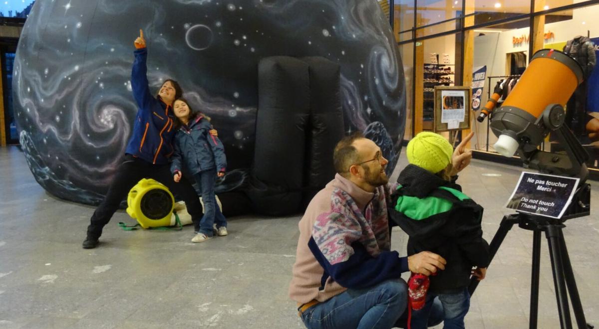 planètarium.